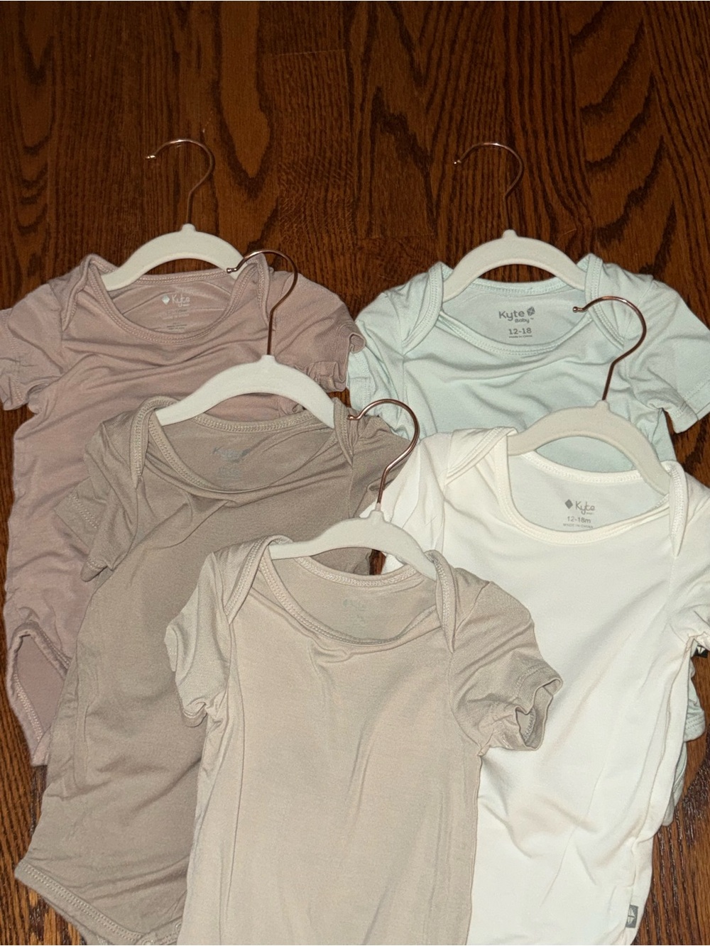 Kyte Baby Bamboo Bodysuit Bundle of 5 12-18 months all like new or EUC